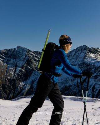 Zima klepe na dveře. Vrstvíme, vyrážíme, žijeme naplno – na svahu i v horách. #movetonatural